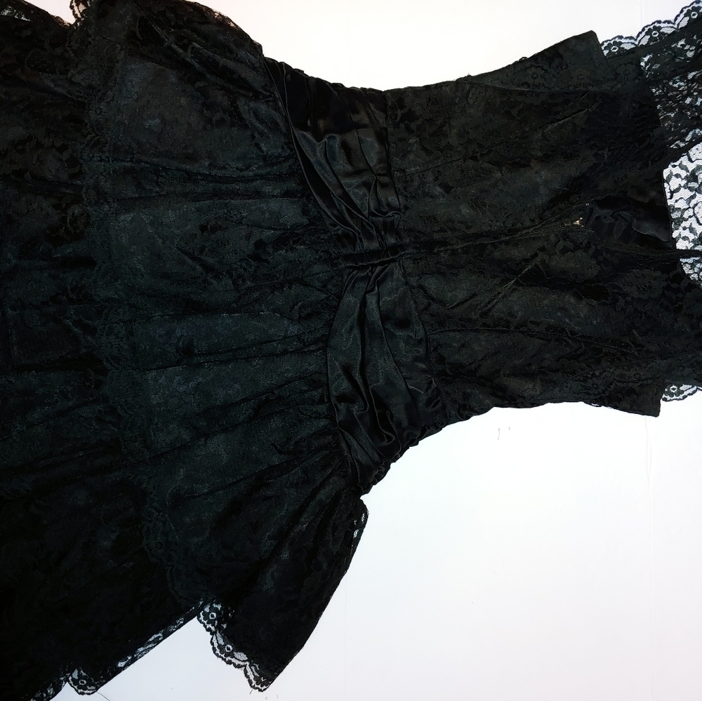 Vintage Late 70’s 80's Gunne Sax Black Lace & Satin Dress 5 - Picture 8 of 11